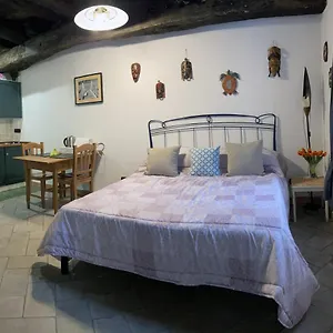 La Casa Nei Vicoli: In Centro A Due Passi Dal Mandello del Lario